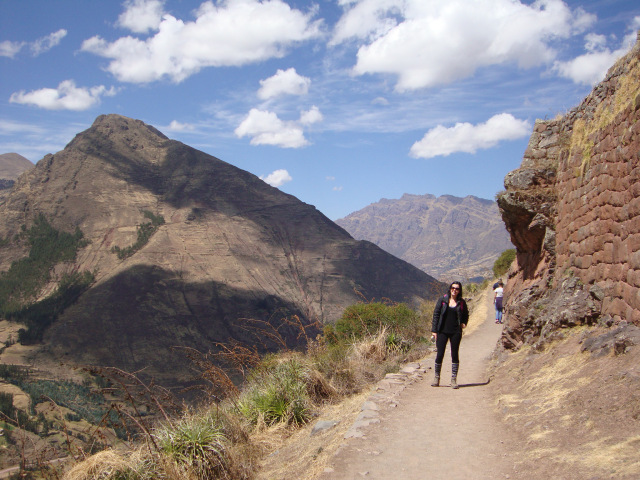 Pisac. Eu ficaria umas 4 horas lá tranquilo!